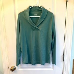 L.L.Bean collared knit shirt. Women’s size Large.